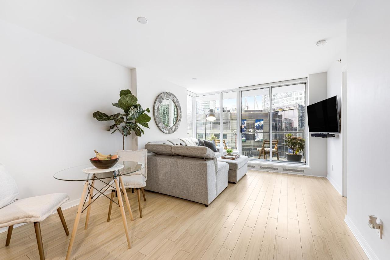 Heart Of Downtown 1 Bd Entire Condo - Pool, Gym, Parking, Office, Ac Vancouver Exterior foto