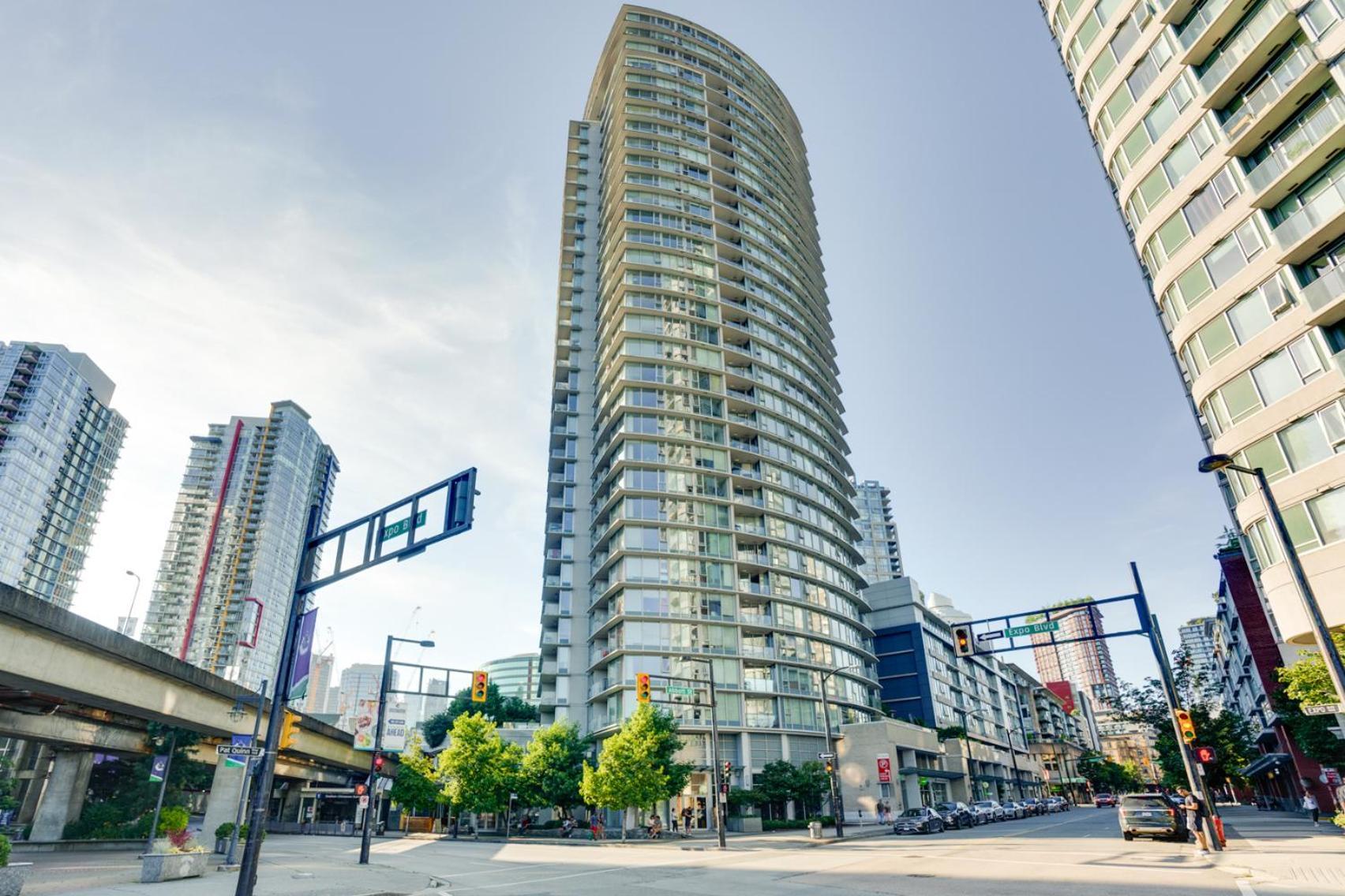 Heart Of Downtown 1 Bd Entire Condo - Pool, Gym, Parking, Office, Ac Vancouver Exterior foto